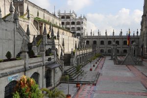 Quito - Basílica del Voto Nacional